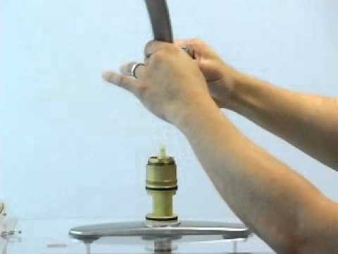 Maintenance: Remove a Diverter