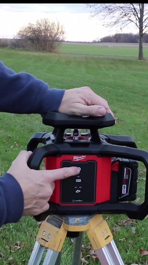Introducing the Milwaukee M18 Red Exterior Laser Level Kit