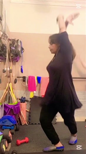 Easy home work out 🔥💪#FatLossWorkout #HomeWorkout #QuickWorkout #NoGym #DailyExercise #Shorts