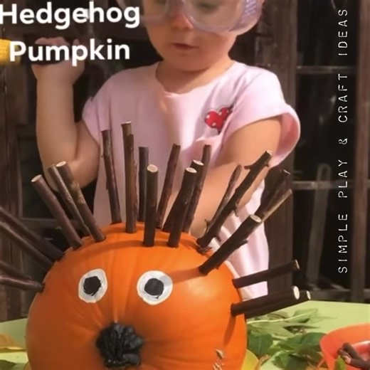 2M views · 7.1K reactions | 璉 We used a hammer & some sticks to turn our pumpkin into a hedgehog! It was a great activity that the three year old loved & super for fine motor & co-ordination skills....most of all though, it was fun & she had a wail of a time crashing & bashing with the hammer   | Simple play & craft ideas | Facebook