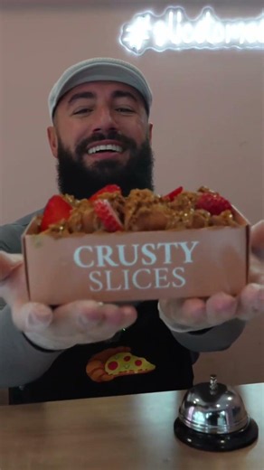 Trend gewonnen! 🥐🍕#crustyslices #crossaintpizza #franchise #halal #food
