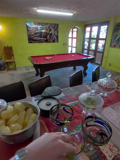 After a full day at the ranch, the best part might be this: Boots off. Poolside. Sun dropping behind the hills. Maybe it is a glass of wine. Maybe it is a tequila at sunset. Maybe it is your favorite cocktail under the stars. Our open bar is part of you all inclusive stay because unwinding should be easy out here.