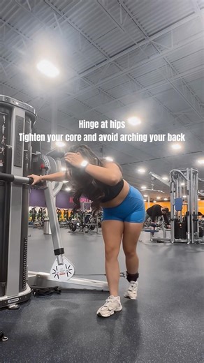 Glute Kickback Form Tips💪🍑 #glutesworkout #legdayworkout #glutekickback #formtips #lifter #fitness