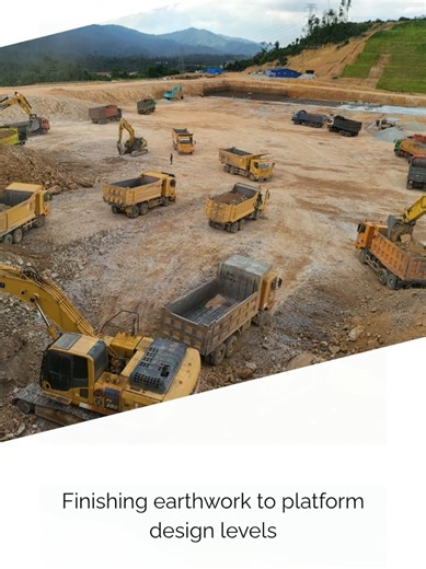 From site clearing to platform formation — a glimpse of our earthwork progress for Tangki Imbangan 106.0 JL, Kawasan Perindustrian Gebeng, Kuantan. #JackConstruction #SiteProgress #Earthwork #SiteClearing #SlopeFormation #PlatformWork #KuantanProject #ConstructionMalaysia #ProjectUpdate #ContractorLife #HeavyMachinery #CivilWork #Infrastructure