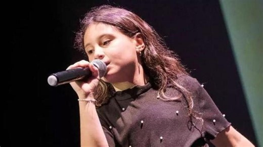 La passió per la música d'una empordanesa de deu anys amb dos singles enregistrats