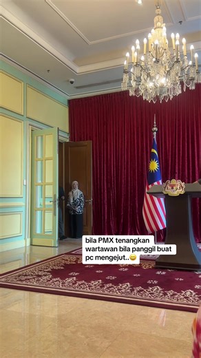 PMX Tenangkan Wartawan dalam Sidang Media Mengejut