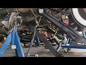 Saab 900 Classic Convertible, Replacing rear suspension bushings.