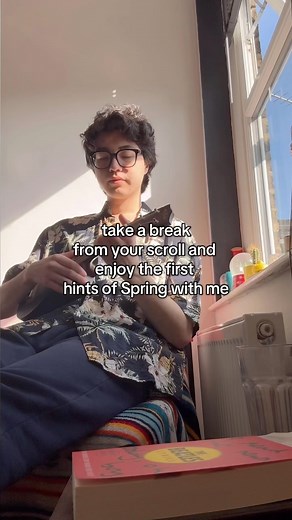 who’s ready for spring? #ukulele #ukulelecover #herecomesthesun #beatlescover #bedroommusician #sun #spring #SpringIsHere #ukspring #ukwinter | Finley Jones