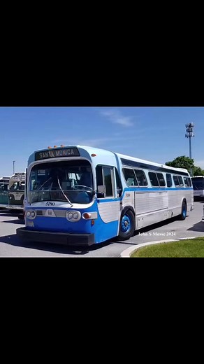 The ex-Santa Monica Big Blue Bus 1986 GM New Look #5180 was the last GM New Look ever made. It was out for display at the 2023 Museum of Bus Transportation Spring Fling. | Michel Levesque