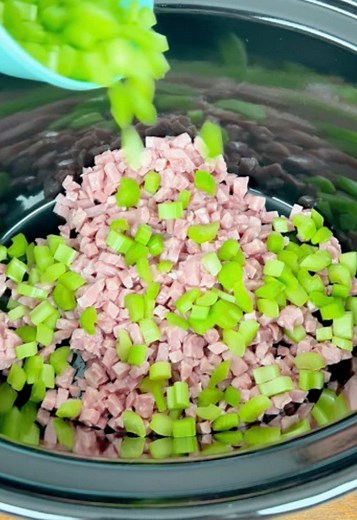 Slow Cooker Ham and Potato Soup Recipe