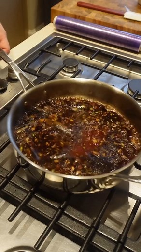 Replying to @Xeo Honey Garlic Chicken 龍 Rice and sauce coming soon! #cooking #cookingtiktok #cookingtok #cooktok #homecooking #chef #foodtok #foodtiktok #homecook #recipe #recipes #easyrecipe #chicken | Thechefziad | Facebook