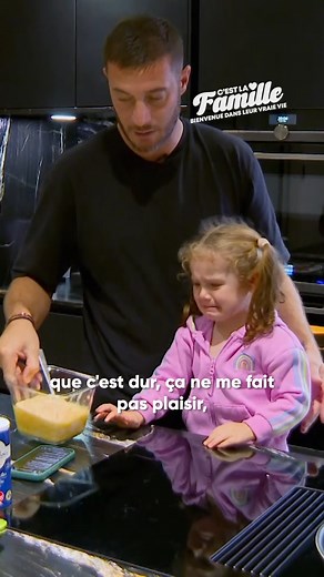 RTL play on Instagram: "Être papa est un métier aussi﫣  "C'est la famille", les saisons 1, 2, 3, 5 et 6 sont à retrouver sur RTL play #cestlafamille #rtlplay"