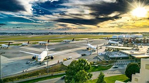 The 10 Biggest Airports in America