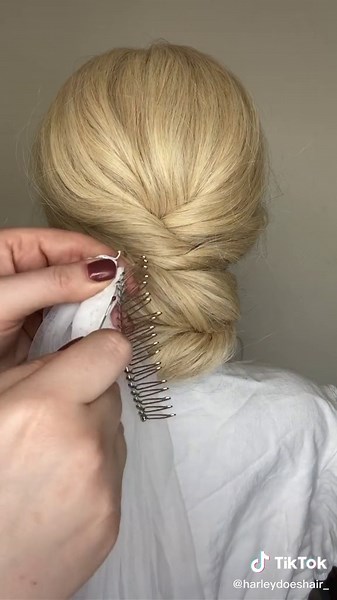 Bridal Veil Hairstyles: Tips and Tricks for Wedding Hair