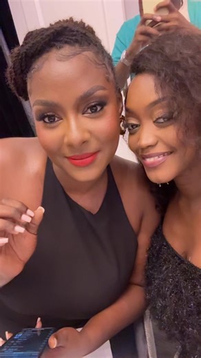 Ma chère @Halima_gadji Je me réveille ce matin en pensant à nos derniers moments pleins de vie, à ta lumière, cette lumière que tu nous a laissé et qui illumine nos cœurs. Je pense au privilège que nous avons eu d’avoir été sur le chemin d’une étoile filante tellement généreuse de l’ âme qu’elle partageait ses strass avec tous ceux et celles qui croisaient son chemin. L’empreinte indélébile que tu laisses dans nos cœurs est si lumineuse, elle nous rappelle que le sens de notre vie sur terre résu