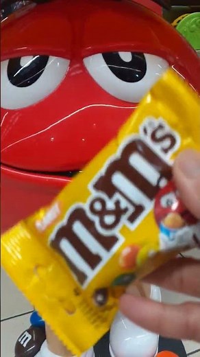 Amazing yellow M&M Chocolate with peanuts 🍫🥜