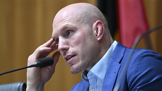 Club boots senator after gambling bombshell