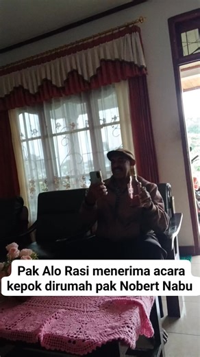 Nobertus Nabu on Instagram: "Pak Alo Rasi diterima dg kepok adat Manggarai dirum"