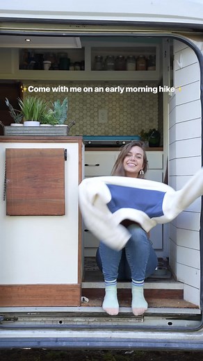 Early morning hike with the dogs and L.L.Bean today :) We have been exploring the PNW for awhile now and Washington has been just as beautiful as I imagined. I can’t believe in 5 years of being on the road, this was my first time here. The whole family went on a beautiful mini hike at the very northwest corner of the Olympic Peninsula a few days ago. It was chilly so I brought my new L.L.Bean Sweater Fleece Sherpa Hybrid Pullover and it was the perfect choice. Besides the fact that it’s extremel