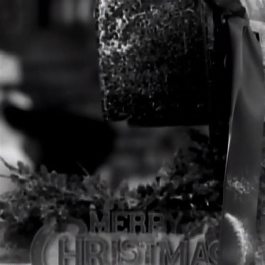 37K views · 26K reactions | Enjoy "Let It Snow," "Silent Night," and other classics from Boyz II Men! Their album Christmas Interpretations is now available on Limited Edition Tangerine 1LP Vinyl and Standard Black Vinyl. | Urban Legends | Facebook