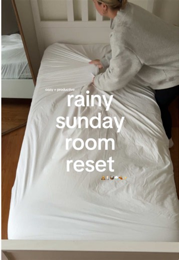 starting my week with a clean space clears my mind so much! 😌 #reset #roomreset #cleantok #rainyreset #fallaesthetic @SAND AND FOG @Gisou @The Ordinary