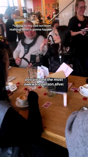 How to Manage Awkward Social Situations with Ease