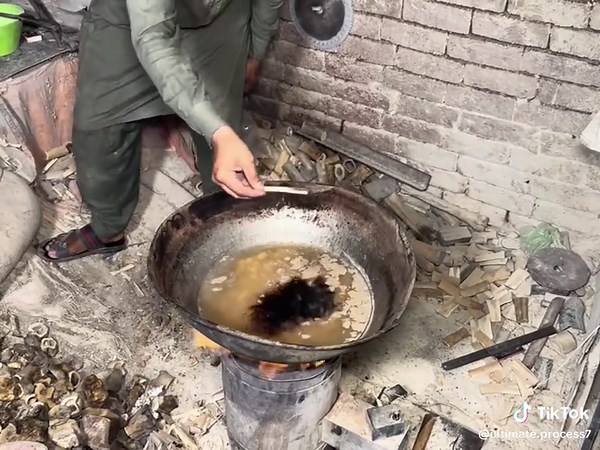 Innovative Production of Shirt Buttons from Animal Bones