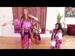 Danse Kabyle par des canadiennes (SANAA)
