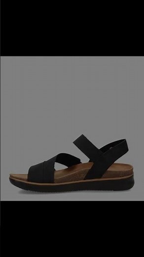 Skechers Women's Lifted Comfort Sandal Showcase