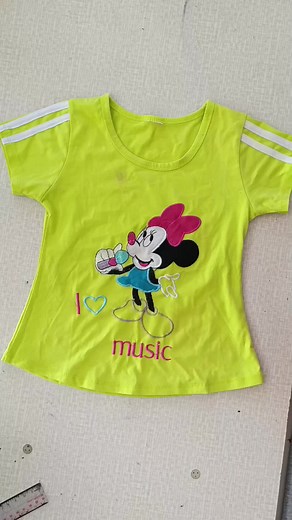 Reuse an old shirt to create a new shirt #sewing #tips #handmade #diy #ideas
