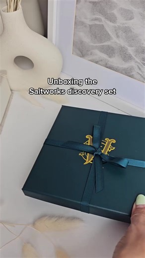 Ever experienced a fragrance that makes people stop and ask, "What are you wearing?" With our Discovery Set, you'll find the scent that brings endless compliments your way. Explore ten luxurious, toxin-free options to discover your unique fragrance signature. Step out with confidence, knowing your scent is unforgettable. 👉 Find Your Fragrance: https://www.thesaltworkscompany.com/products/discover-set | The Saltworks Company