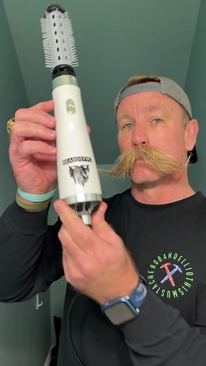 Ultimate Guide to Using a Beard Straightener for Perfect Results!