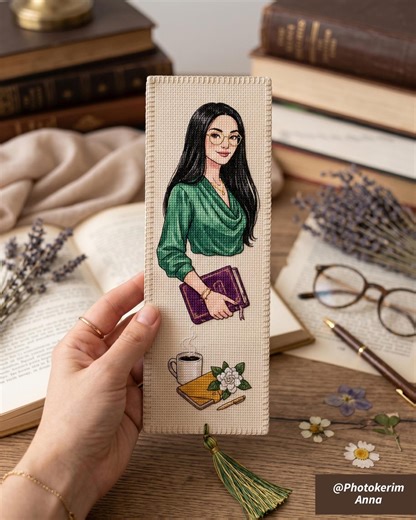 Modern Reader Cross Stitch Pattern PDF | Dark Academia Bookmark | Teacher Librarian Gift | Book Lover Gift | Pattern Keeper Compatible - Etsy