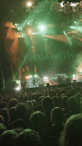 Thank you for thrashing with us, Istanbul!! 🤘🏼Another unforgettable show with you all! video: @cameronnunez | Megadeth