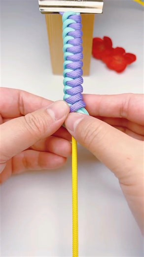 149K views · 1K reactions | How to Make Friendship Bracelets | Beginner Friendship Bracelet Tutorial #Beginner #Friendship #Bracelet #tutorial. | Bracelet Tutorials | Facebook