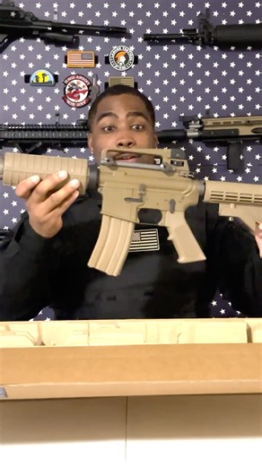 Airsoft M4A1 unboxing in 30 seconds