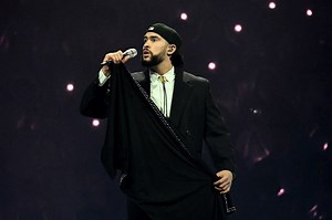 5 Takeaways From Bad Bunny’s 'Debí Tirar Más Fotos': A Very Personal, Very Political Sixth Album | GRAMMY.com