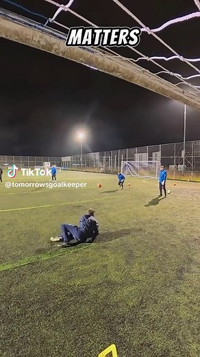 Essential Goalkeeper Training Tips for Aspiring Players