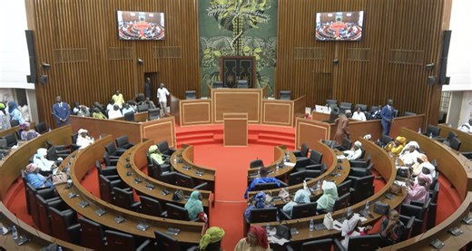 Les députés examinent la modification du règlement intérieur concernant le Premier ministre : Suivez le direct