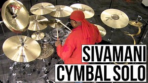 Zildjian Artist Sivamani AKA The Prince of Percussion performing a unique solo in the Zildjian office! CYMBAL SET UP 30" and 40" Gong 18" Spiral 17" K Sweet Crash 18" K Sweet Crash 19" K Sweet Crash 20" K Sweet Crash 21" K Sweet Ride 14" Special Dry FX Hi Hats 15" K Sweet Hi Hats 8" A Flash Splash 10" A Flash Splash 20" Oriental China and the 7.5" Volcano Cup Zil Bell w/handle STICKS Sivamani uses Zildjian drumsticks and cymbal mallets FOLLOW SIVAMANI ONLINE! ➤Instagram - https://www.instagram.c