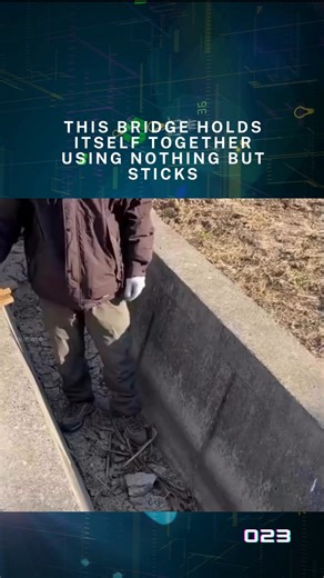 EcoTech on Instagram: "This structure works because it allows physics to do the work. Compression locks the pieces together while friction prevents collapse. As weight increases, the system becomes more stable. It’s a lesson in how understanding forces can lead to timeless design. 🪵 Source: @inavinate Follow @o23ecotech for more future-forward tech like this ✨"
