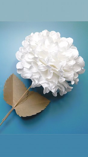 Stunning White Decor DIY Idea 🤍 #diy #craft #decor #whiteflower #hydrangea #paperflower #craft | Day with DIY