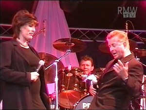 01-04/13 BZN live in concert Tour 2000: Medley: Mon Amour - Ché Sarà - Pearlydumm - The Old Calahan