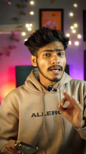 Siddharth Garewal | Infotainment on Instagram: "Duniya ka Sabse lightweight & Slim Phone😱 The motorola edge 70 feels light in hand but checks all the right boxes—battery, cameras, video, and durability. IP68 + IP69 is a nice touch at this price. ₹28,999* | Sale starts 23rd Dec on Flipkart. #MotorolaEdge70 #smartphone #techreel"