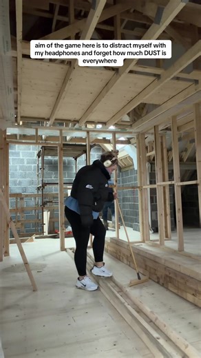 sweeping the room CLEAN and coming back 4 minutes later to more dust is so frustrating 🤣🤣🥲🥲