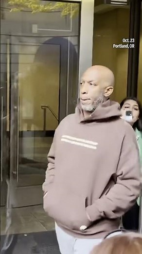 Chauncey Billups leaves courthouse after arrest