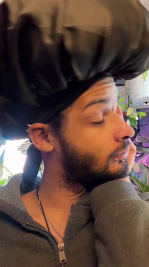 Afro Makeup Styles with Lip Sync and Piercings