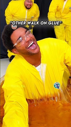 His IQ Level is 1,000,000+! 🧠 Glue Trap Escape #funny #glue