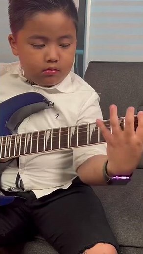 7 year old Guitar prodigy