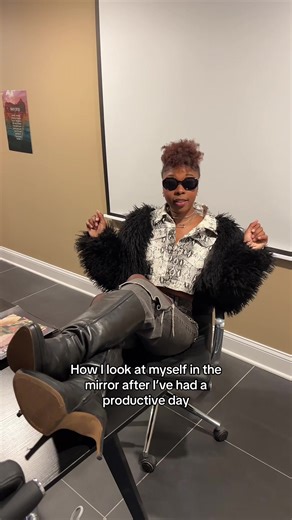 #stamped #bigbizness #bossgirlified #agirlsworld #20sinmotion | mirror